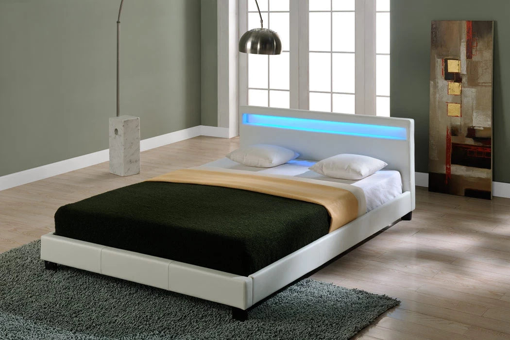 In And OutdoorMatch Bed Janelle - met LED verlichting - Bedbodem - 180x200 cm - Wit - Modern Design bed twee personen