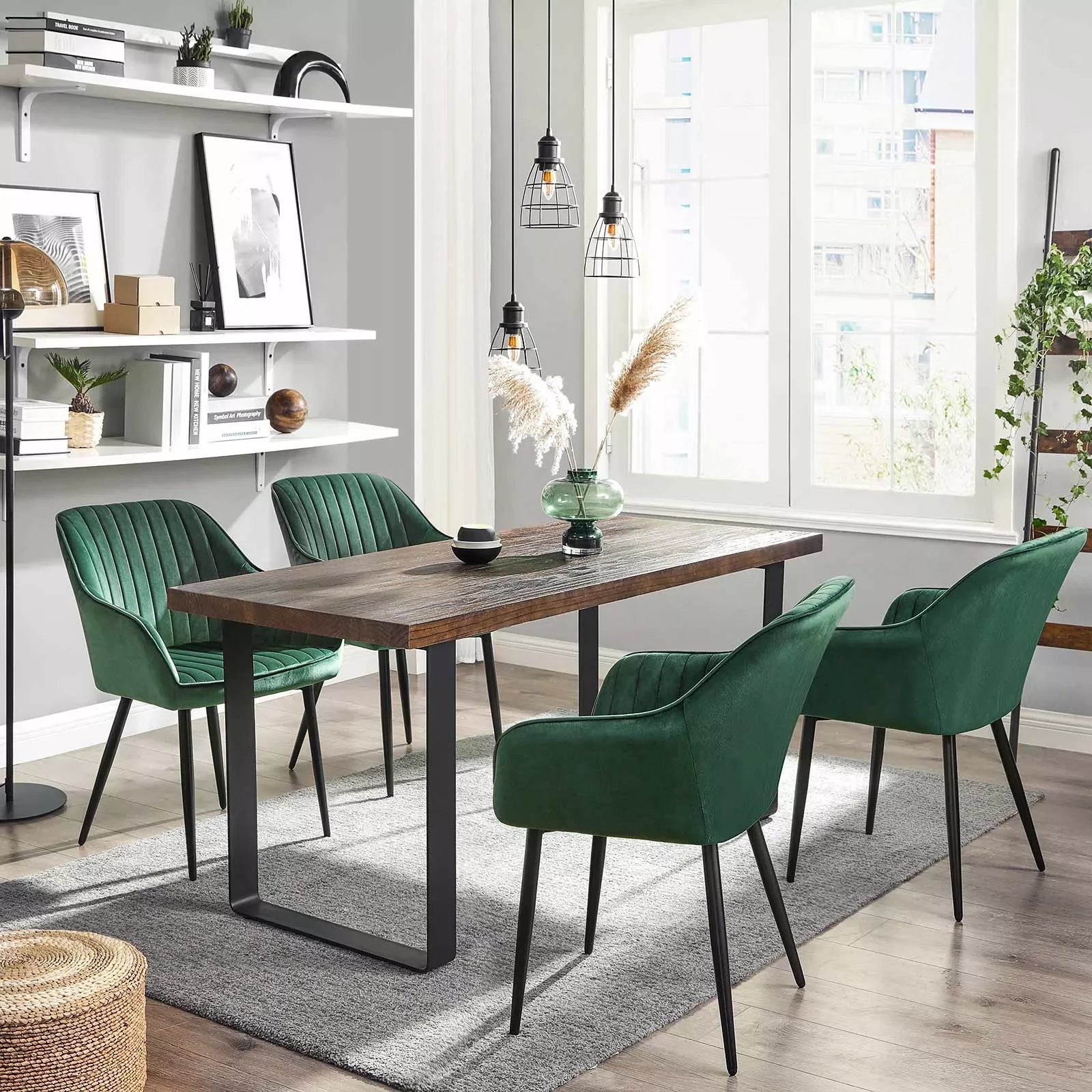 In And OutdoorMatch Luxe eetkamerstoel Uriel - Groen - Met armleuning en rugleuning - Set van 1 - Woonkamerstoelen - Keukenstoelen - Fluweel Eetkamerstoel