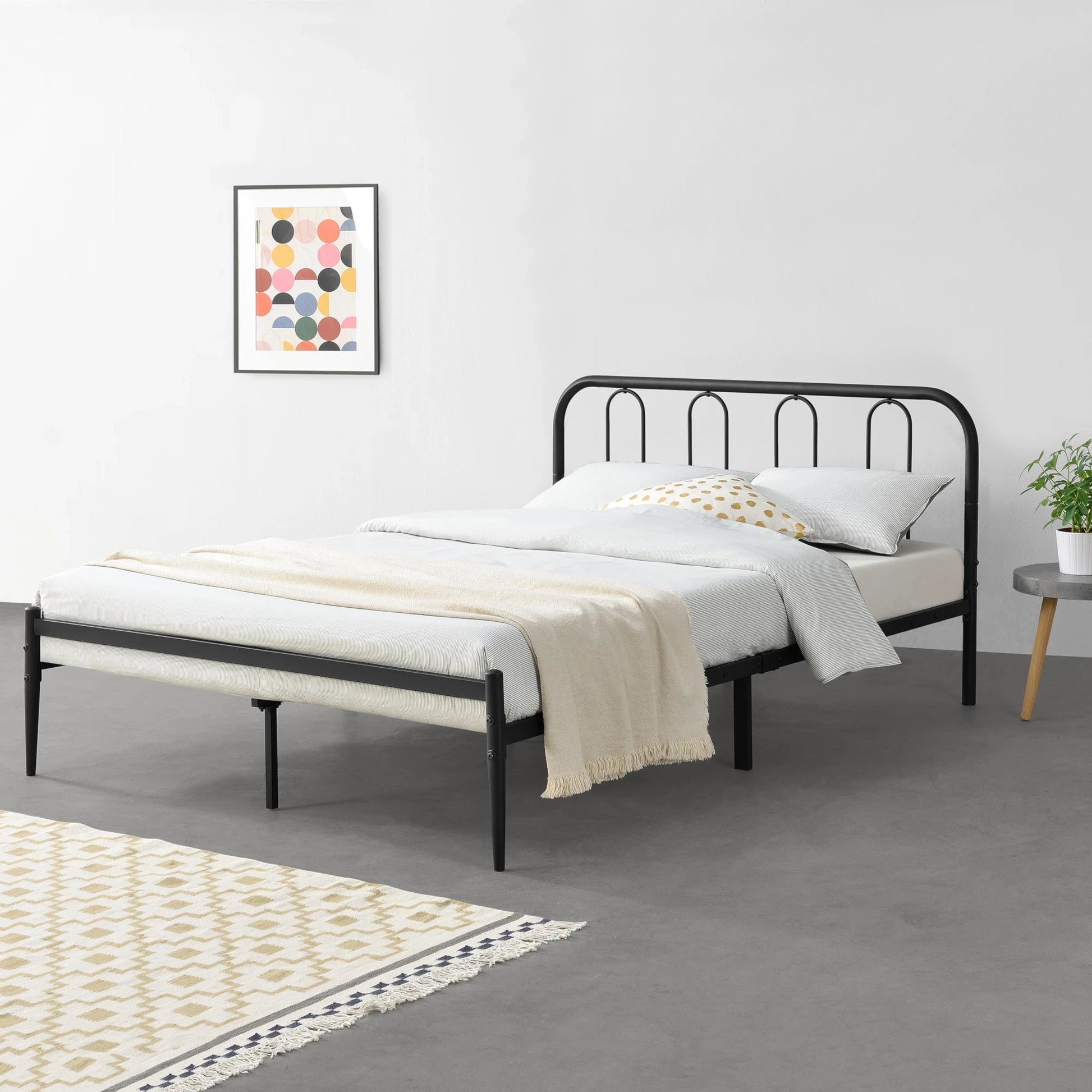 In And OutdoorMatch Stalen bed Bradly - Bedframe - Met bedbodem - 160x200 cm - Matzwart - Modern design Bedframe