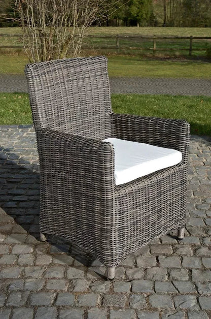 In And OutdoorMatch Tuinstoel Ignacio - Weerbestendig - Loungestoel look - Wicker - Grijs/wit - Tuinstoelen set van 1 Garden Chair